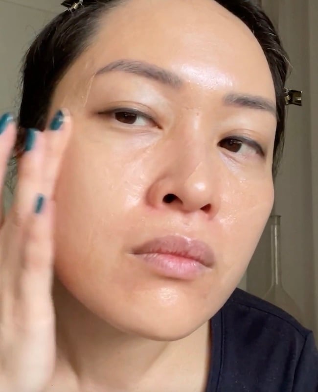 La Roche-Posay UVMune Tinted Fluid application